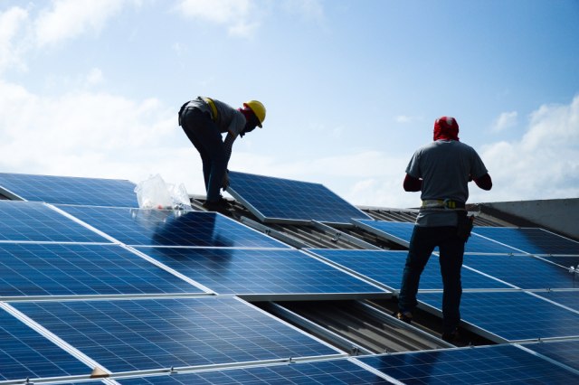 Solarni paneli: Hoćete sami da proizvodite struju? Istražujemo kada se isplati da to uradite
