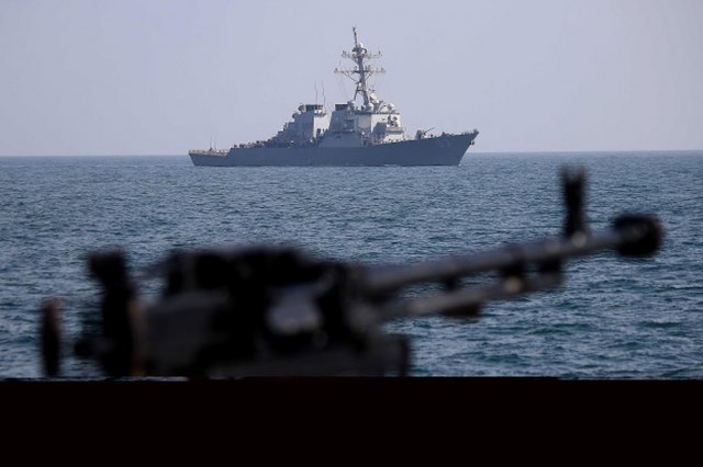 Rusija poèela nadzor amerièkog broda u Crnom moru