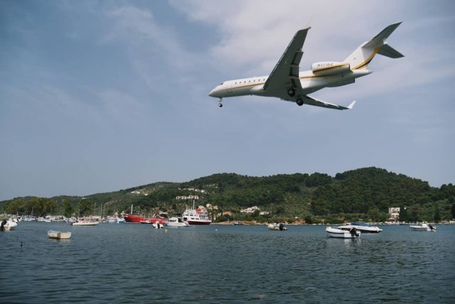 Danas prvi let crnogorske nacionalne kompanije, ko će se naći u avionu?