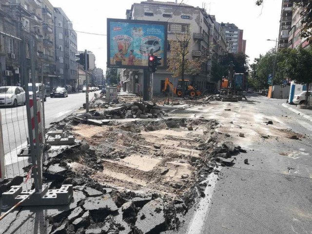 Beograd dobija trg Gage i Milene, krasiæe ga skulptura "Obraz uz obraz" FOTO