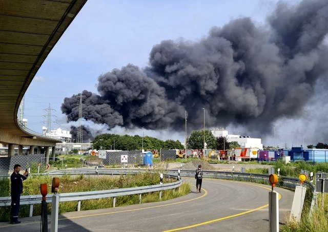 Explosion in Germany - extreme danger, people are not allowed outside VIDEO / PHOTO