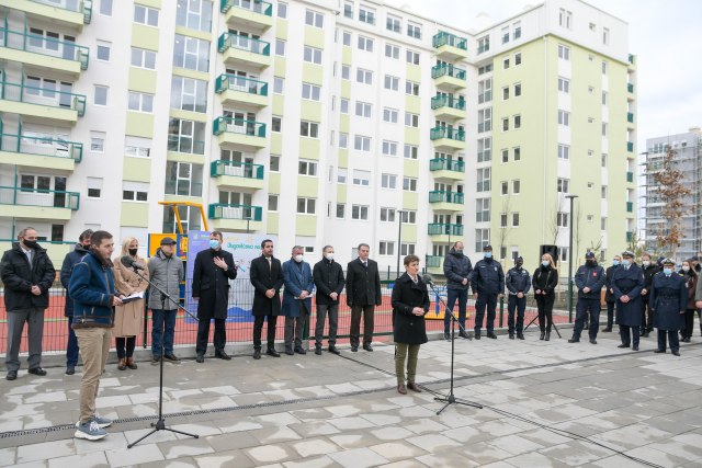 Uručeni ključevi stanova u novosadskom naselju Jugovićevo