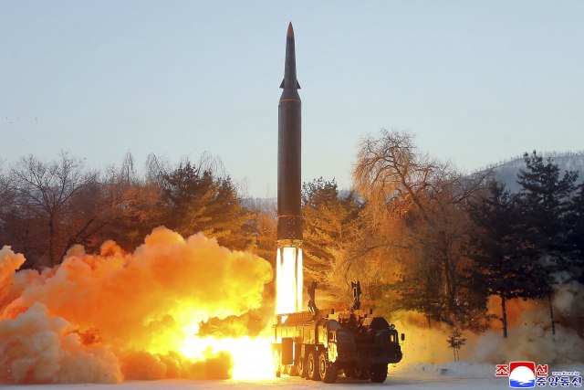 Severna Koreja: "Lete li lete" rakete