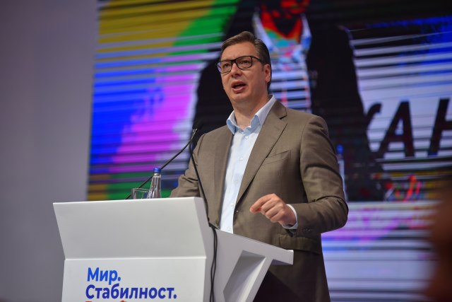 Vučić dobio podršku iz regiona: Imena se nižu – više od 1.000 javnih ličnosti stalo uz predsednika