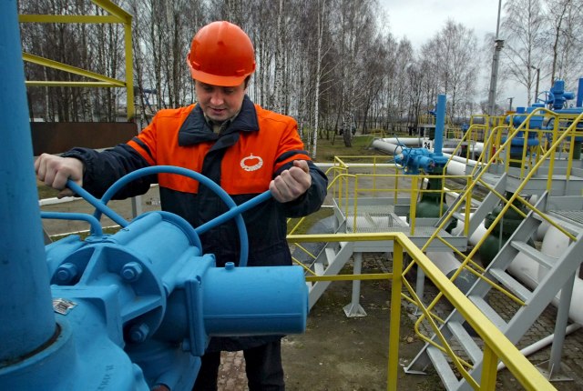 Embargo na rusku naftu i gas koštao bi Evropljane i do 900 evra po glavi