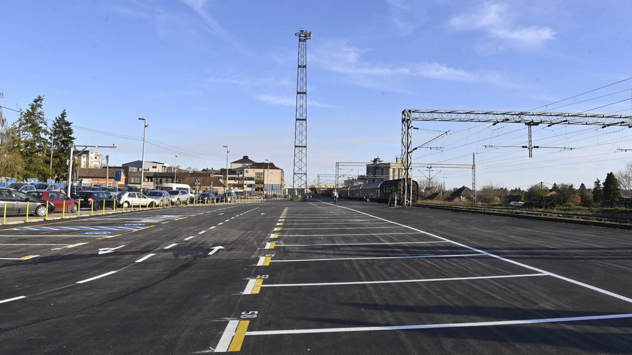 "Prvi Uređeni Parking U Mladenovcu Obezbeđuje Mesto Za 100 Automobila ...