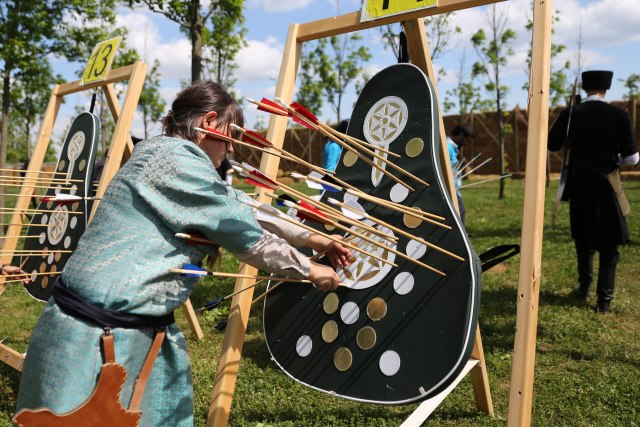 U Novom Pazaru počeo kurs tradicionalnog turskog streličarstva