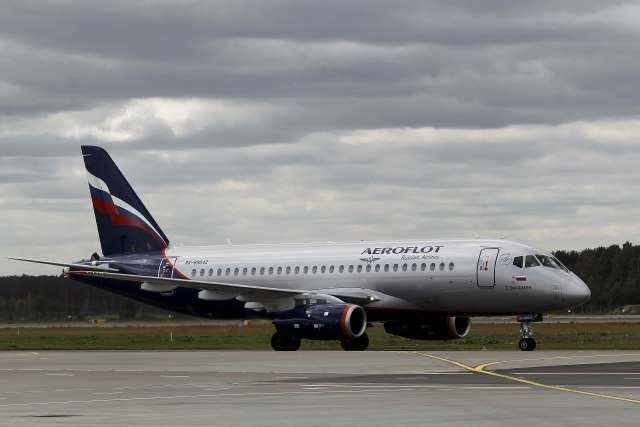 Zaplenjen ruski avion pun putnika; Izdat nalog za hapšenje