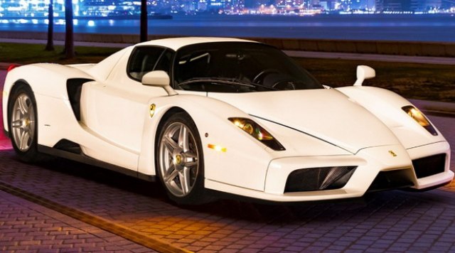 Najvažnijih 24 časa: Kome ide unikatni Ferrari Enzo?