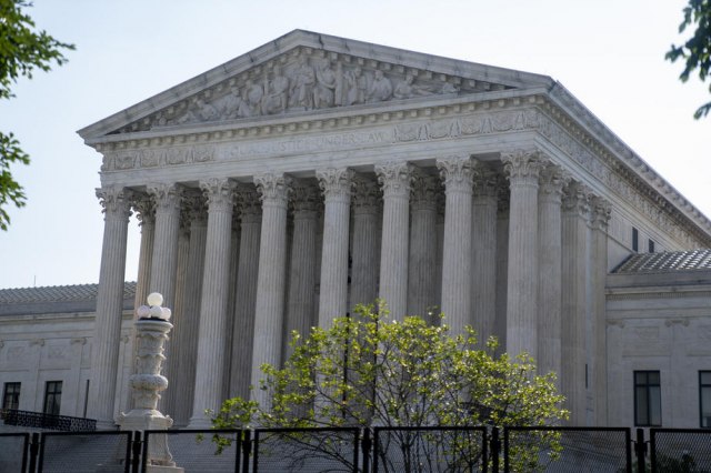 Vrhovni sud SAD omogućio zabranu abortusa; očekuju se demonstracije VIDEO