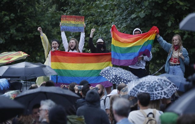 Duma protiv LGBT: Bez netradicionalnih vrednosti u medijima