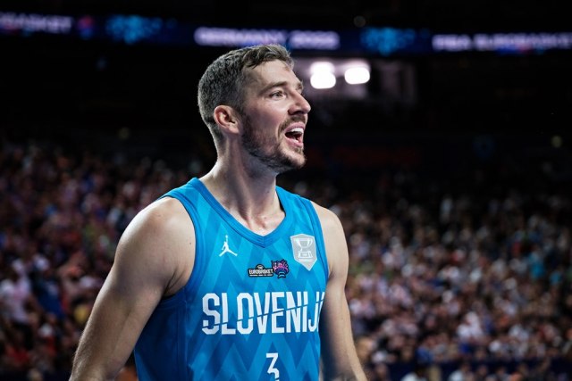 Tesoro di fantini e serbi: si parla negli hotel, si va nei caffè VIDEO – Notizie – Eurobasket 2022 – Sport