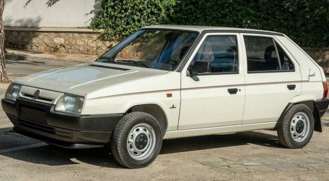 Zašto je jedna Škoda Favorit prodata za 24.000 evra?