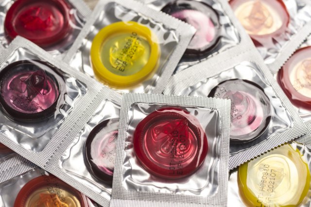 Uvode se besplatni kondomi za osobe od 18 do 25 godina