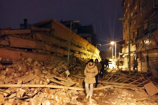 Novi snažan zemljotres u Turskoj, jačine 7,7 stepeni u centralnom delu zemlje