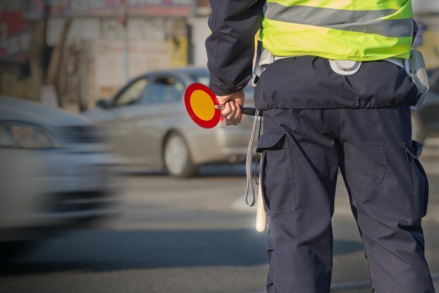 Kada će saobraćajni policajac moći da oprosti prekršaj?