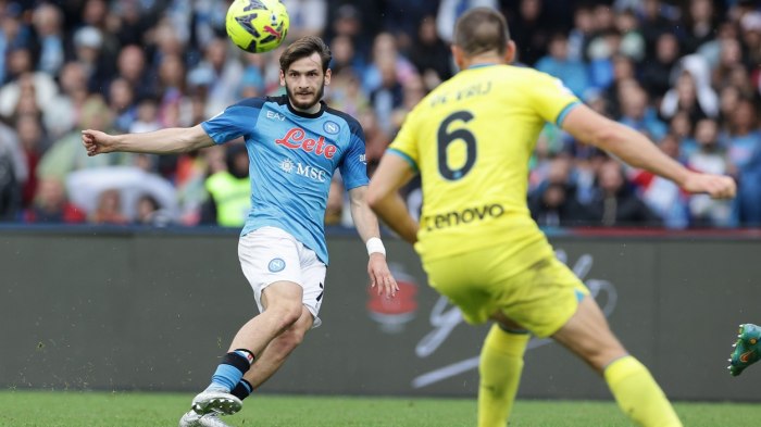 Il duello tra i campioni d’Italia e le finaliste della Champions League è andato al Napoli