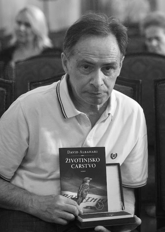 Preminuo poznati srpski pisac i književnik: Izgubio bitku sa teškom bolešću