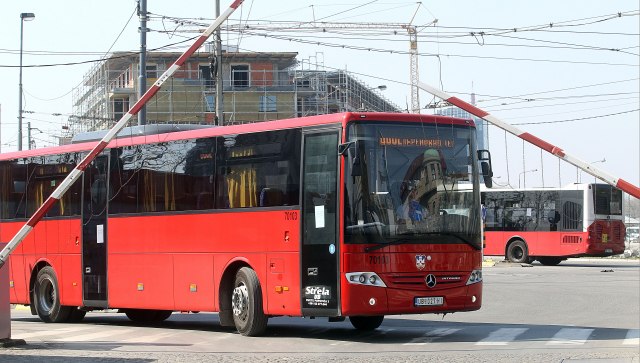 Nova pravila za vozaèe: Sa 21. godinom æe moæi da se vozi autobus