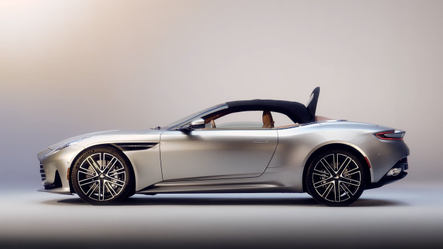 Aston Martin predstavio DB12 Volante FOTO