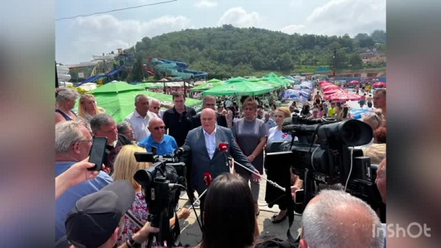 Oko 10.000 ljudi na manifestaciji 