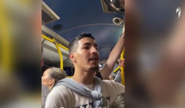 Saša Nikolić iz Beograda NAPRAVIO MINI KONCERT U AUTOBUSU: Putnici pevali uglas zajedno sa njim: Dođem na kratko i izdominiram (VIDEO)