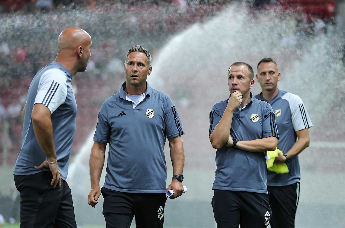 IMT pobedio Čukarički rezultatom 3:0, Traktoristi pregazili Brđane pred  Olimpijakos - Sportal