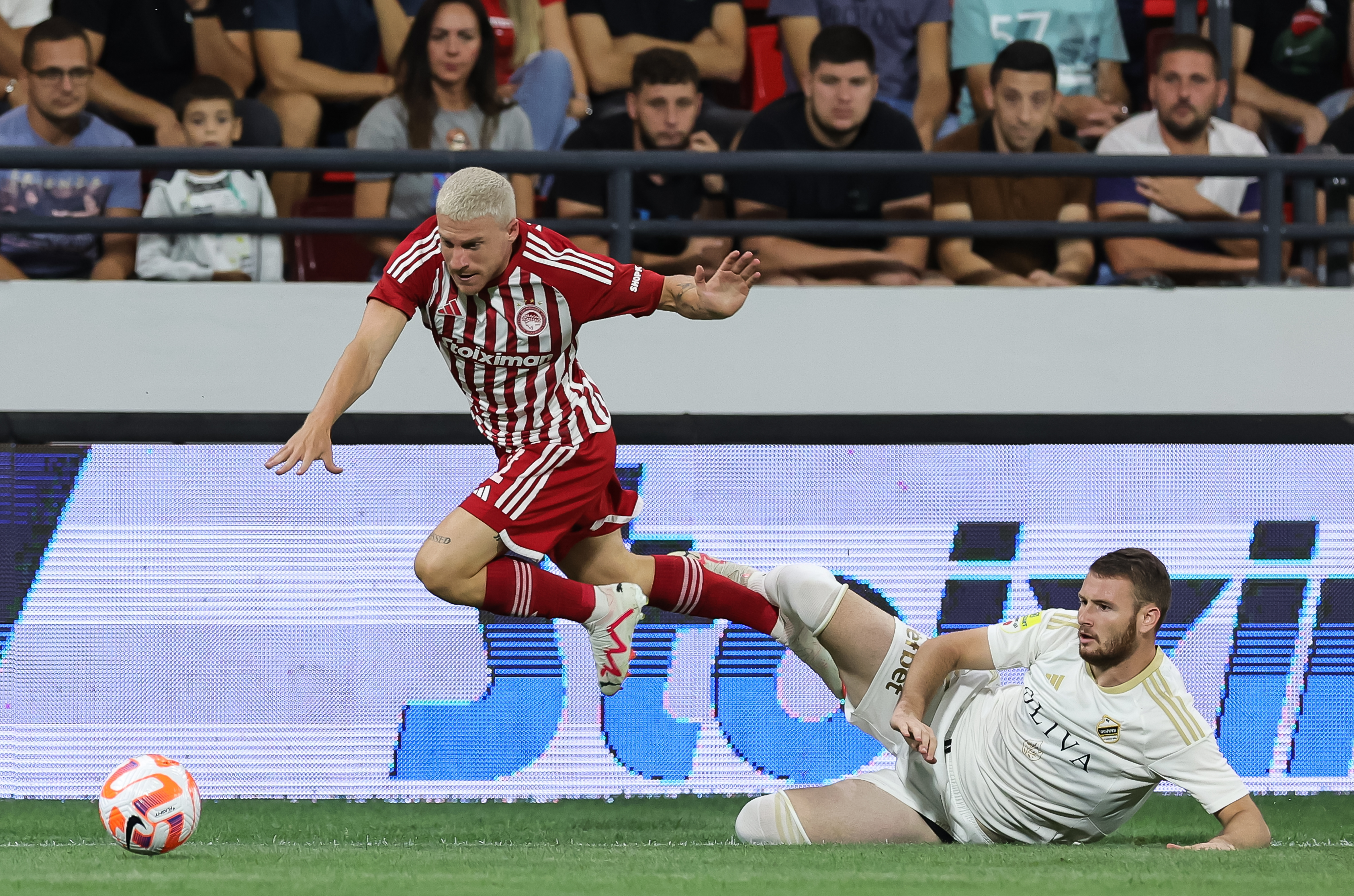 IMT pobedio Čukarički rezultatom 3:0, Traktoristi pregazili Brđane pred  Olimpijakos - Sportal