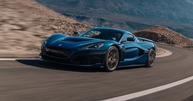 Rimac Nevera vs Lamborghini Huracan VIDEO