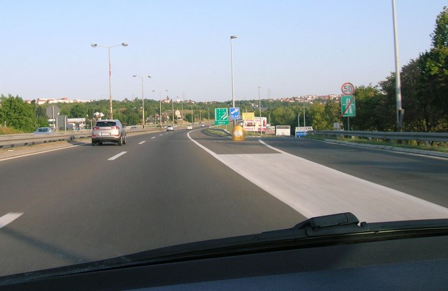 Dodatni saobraćajni znaci upozorenja za pogrešan smer