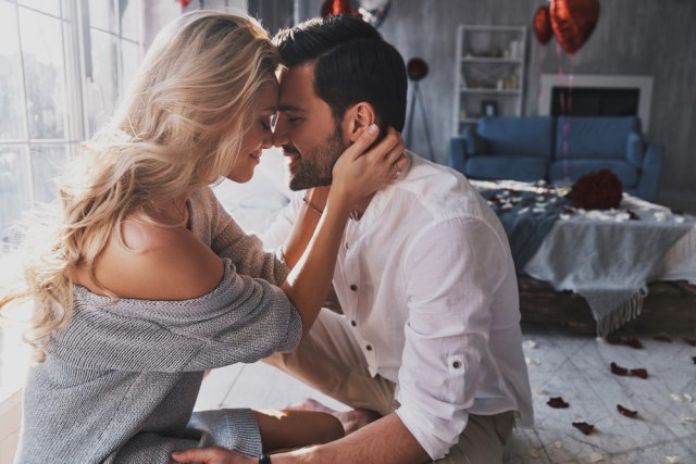Pet poteza koji će uneti pikantnost u vezu i ponovo navesti vašeg partnera da se zaljubi u vas