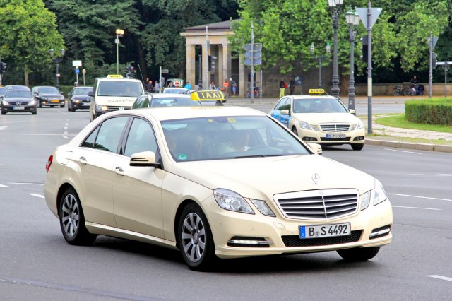 Taksiji u Nemačkoj su bež boje: Da li znate zbog čega je to tako?