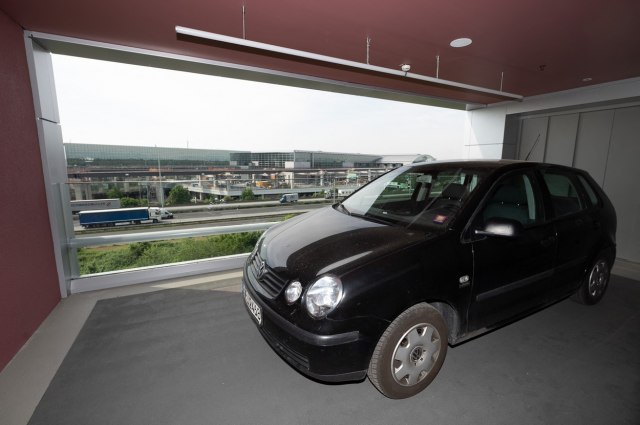 Hotel koji dozvoljava parkiranje automobila na balkonu FOTO