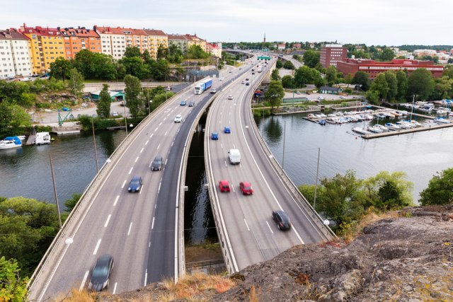 Švedska gradi prvi trajni put na svetu koji æe puniti elektrièna vozila u pokretu