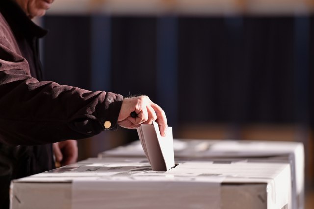 GIK: Glasački listići za beogradske izbore bele boje, zbirna lista biće utvrđena do prvog decembra