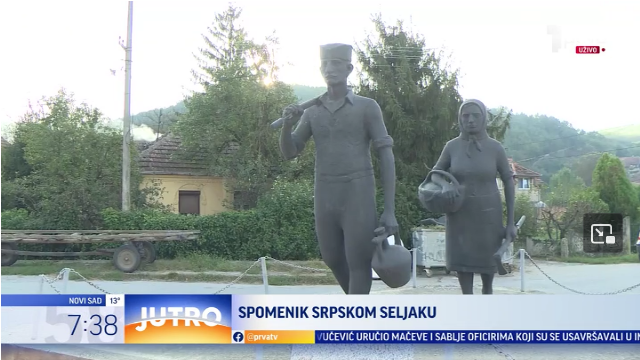 Jagodinsko selo se odužilo starijima: Podignut spomenik srpskom seljaku VIDEO
