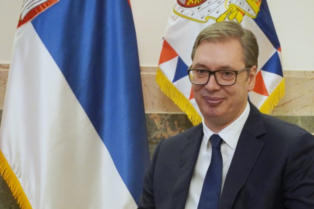 Vučić: Pored predviđenog – moguće i dodatno povećanje plata