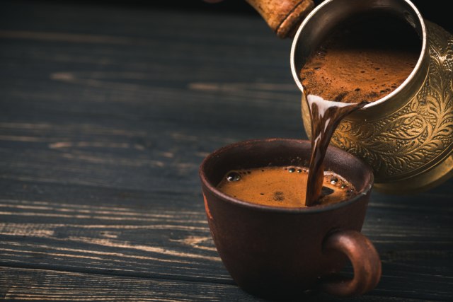 OVU GREŠKU mnogi prave kada kuvaju kafu: Evo u čemu je tajna idealne pripreme i SAVRŠENOG UKUSA