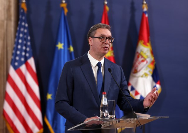 Vučić: Moramo proći kroz sve zamke, posle toga vidim blistavu budućnost