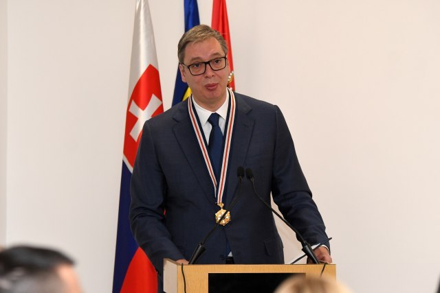 Vuèiæ presented with Order of the First Degree of the Slovak Evangelical Church VIDEO