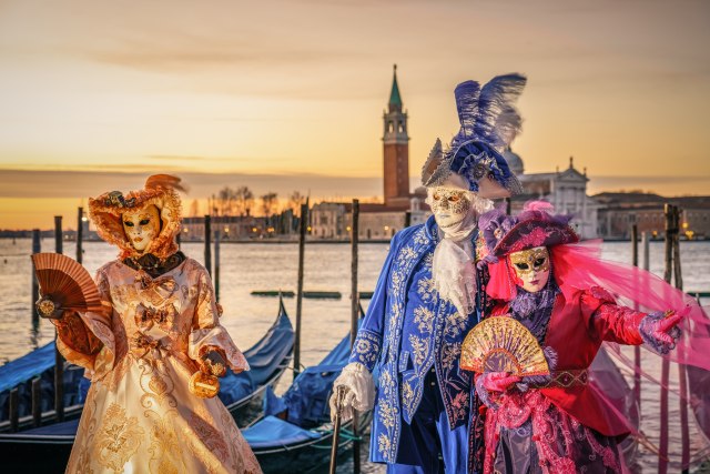 Poèele karnevalske sveèanosti u Veneciji
