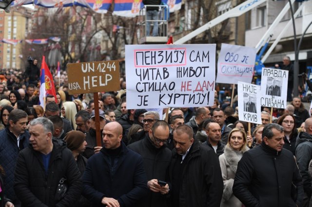 Održano okupljanje Srba; HELP, "Ovo je okupacija" FOTO/VIDEO