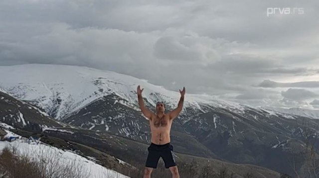 Srpski LEDENI ČOVEK: Vladimir na “debelom minusu” samo u šortsu osvaja planinske vrhove i meditira u ledenoj vodi! (VIDEO)