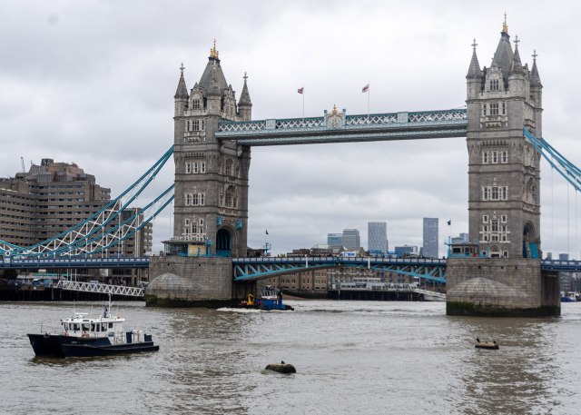 Blokada Londona: Zatvorili su Tauerbridž VIDEO