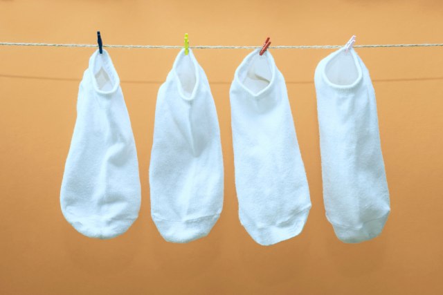 Bele èarape je najteže oprati, ali uz ovaj trik biæe kao nove