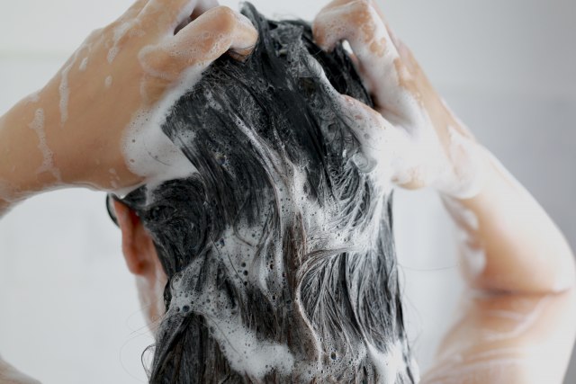 Struènjaci otkrivaju pravu istinu: Evo koliko puta treba da šamponirate kosu