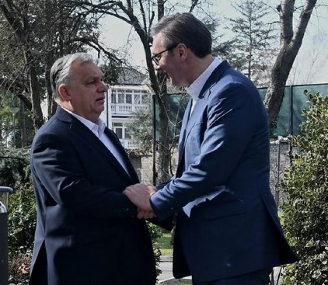 Vučić dočekao Orbana: 