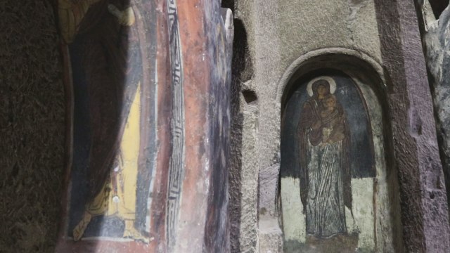 Neverovatni hrišæanski manastiri u Turskoj uklesani u stenama FOTO