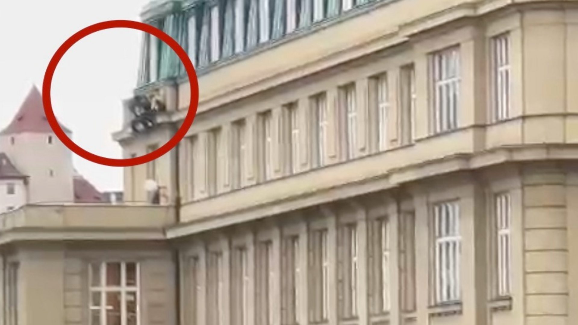 Dramatic video from Prague - people leap from building ledge